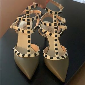 Authentic Valentino rock stud pumps